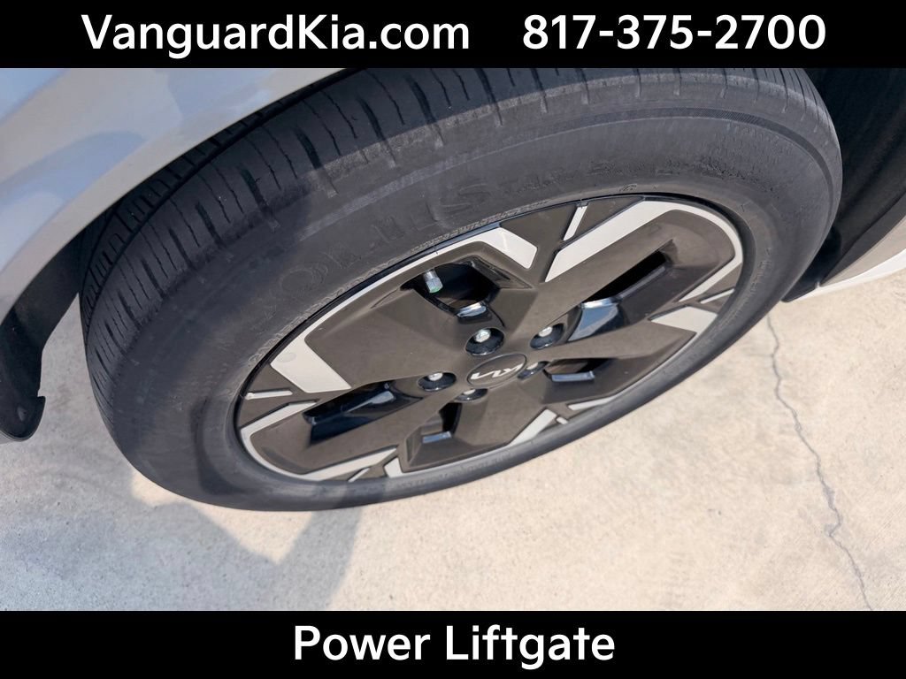 Certified 2023 Kia Niro Wave FWD image 10