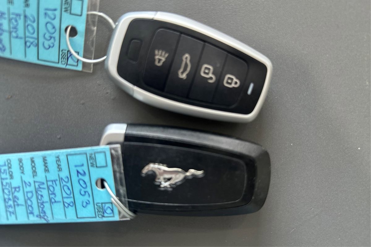 Used 2018 Ford Mustang Coupe image 33