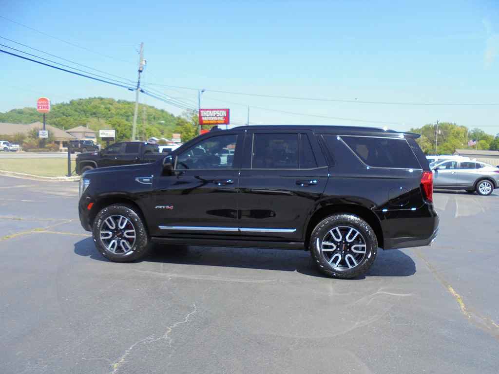 Used 2022 GMC Yukon AT4 AWD/4WD image 1