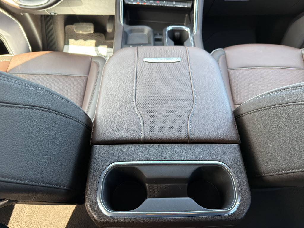 Used 2024 GMC Sierra 2500 Denali AWD/4WD image 14
