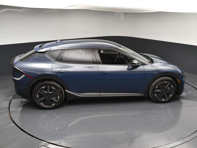 Certified 2025 Kia EV6 Light w/ Light LR Technology Package image 49
