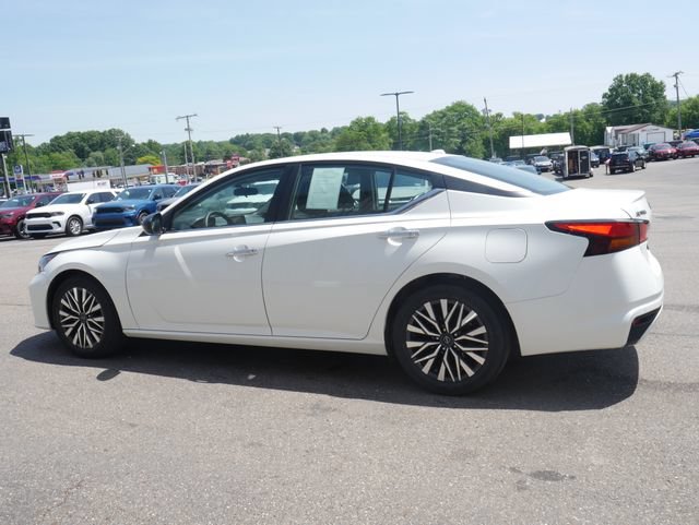 Used 2024 Nissan Altima 2.5 SV FWD image 7