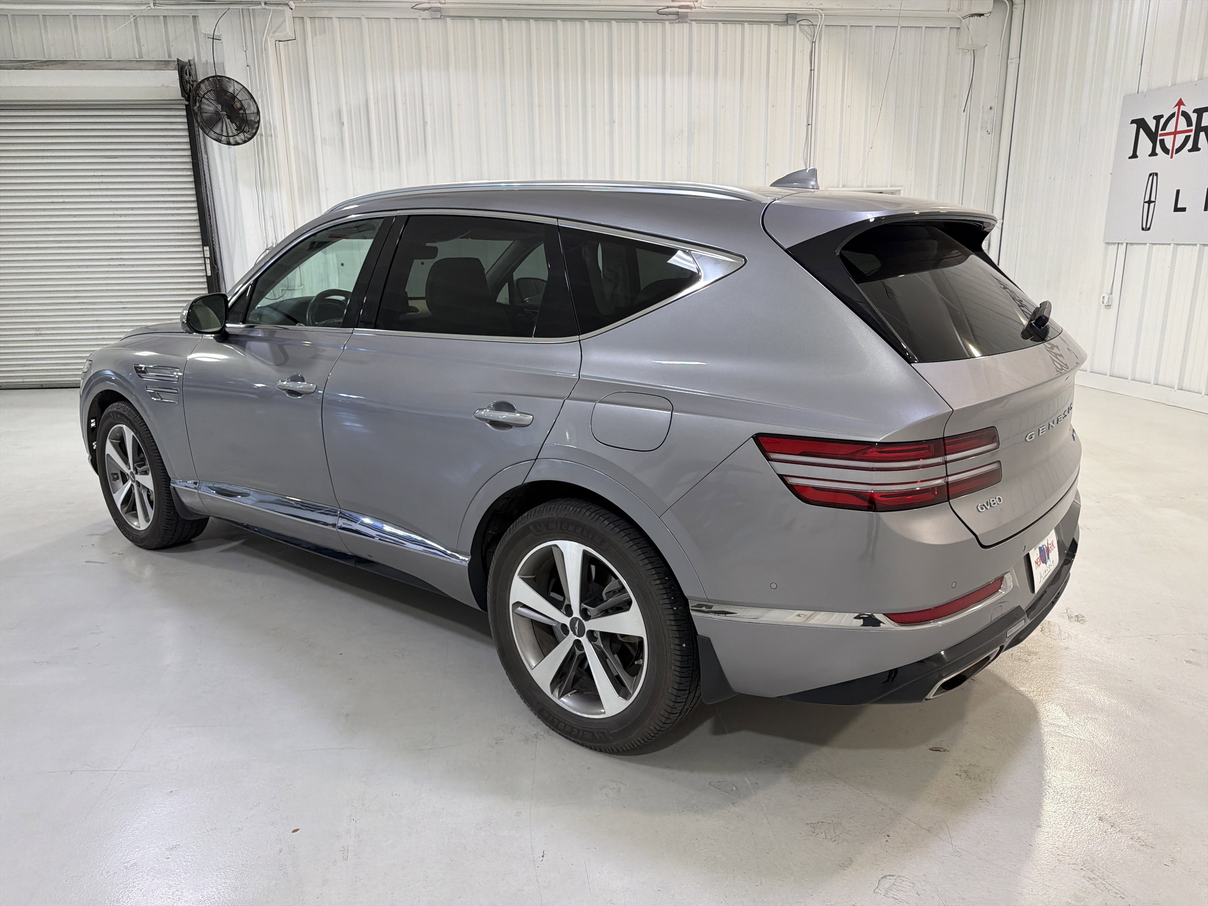 Used 2021 Genesis GV80 3.5T w/ Advanced Package 06 AWD/4WD image 3