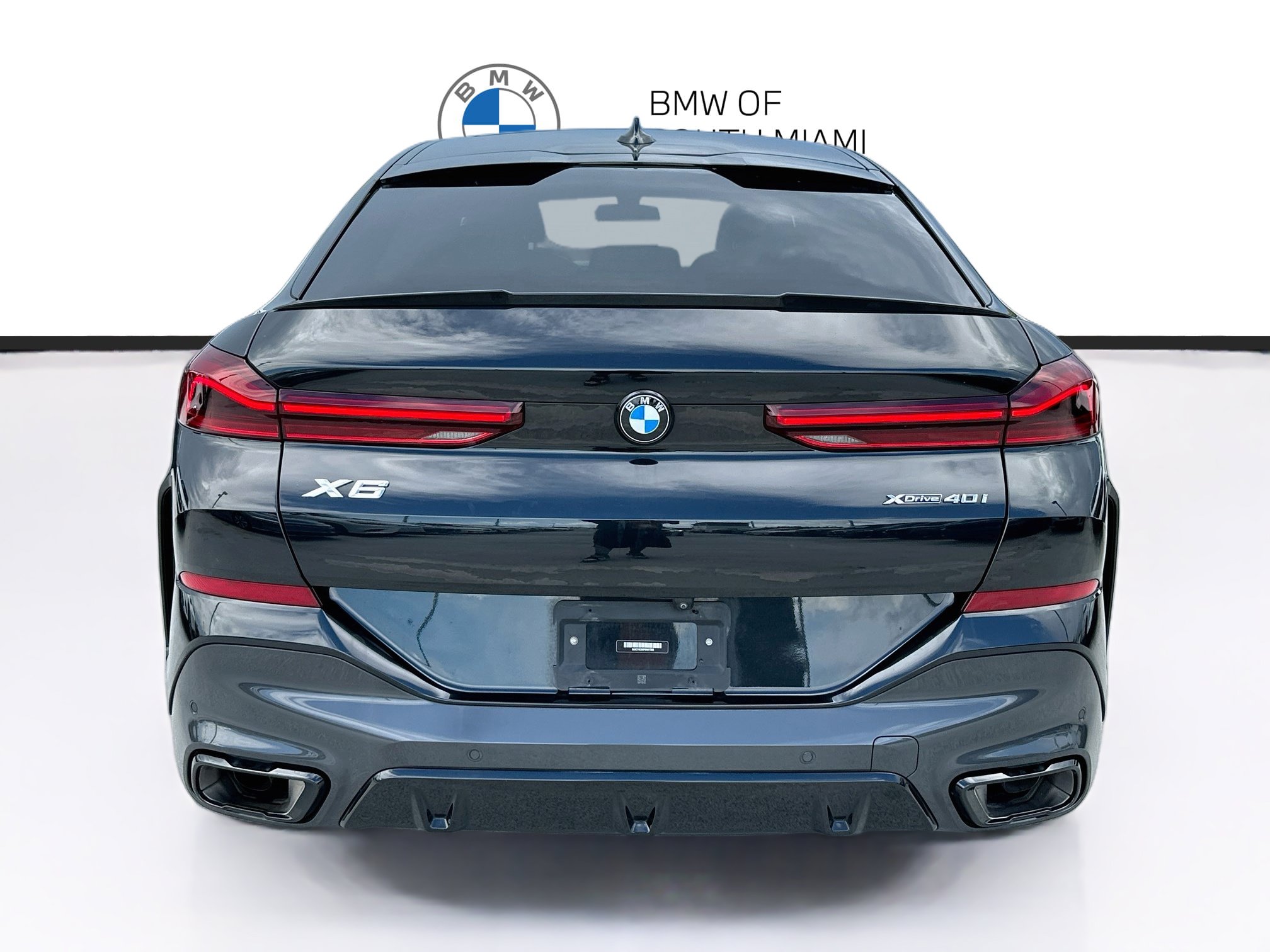 Used 2023 BMW X6 xDrive40i w/ M Sport Package AWD/4WD image 6