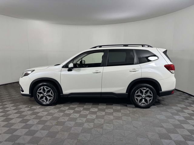 Used 2023 Subaru Forester Premium AWD/4WD image 11