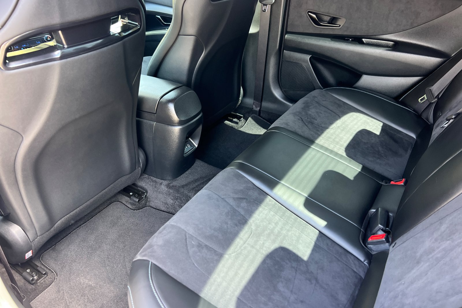 Used 2025 Hyundai Elantra N FWD image 12