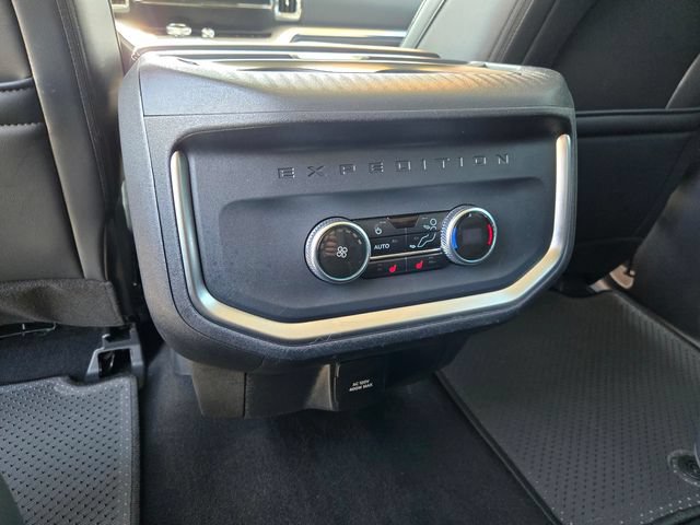 Certified 2025 Ford Expedition Platinum AWD/4WD image 27