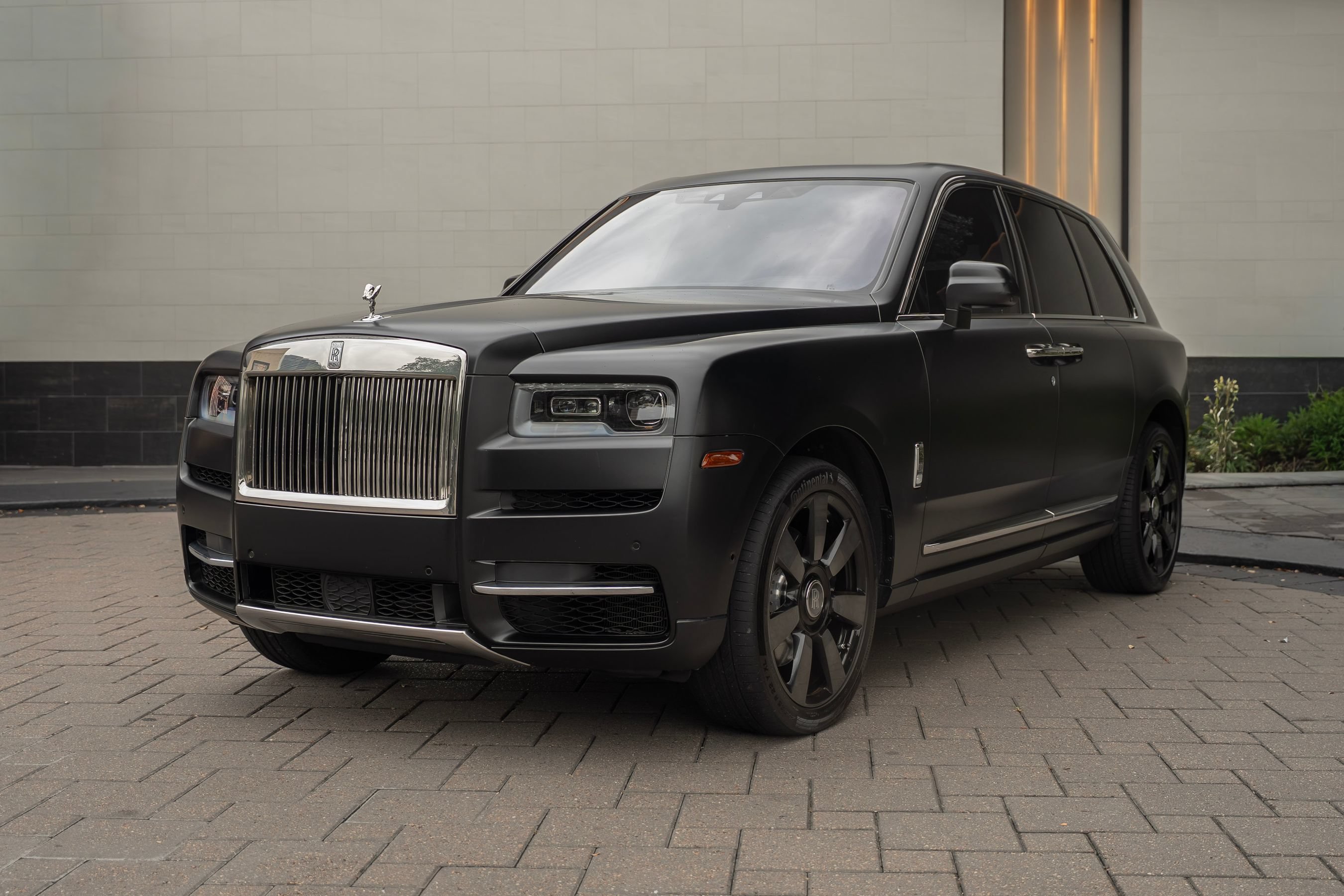 Certified 2023 Rolls-Royce Cullinan AWD/4WD image 23