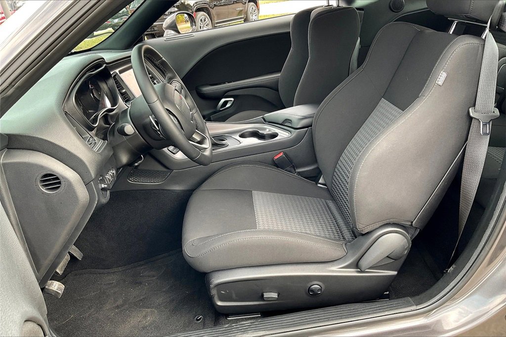 Used 2023 Dodge Challenger GT w/ Performance Handling Group image 25