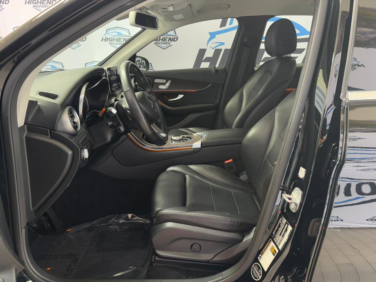 Used 2019 Mercedes-Benz GLC 300 4MATIC image 13