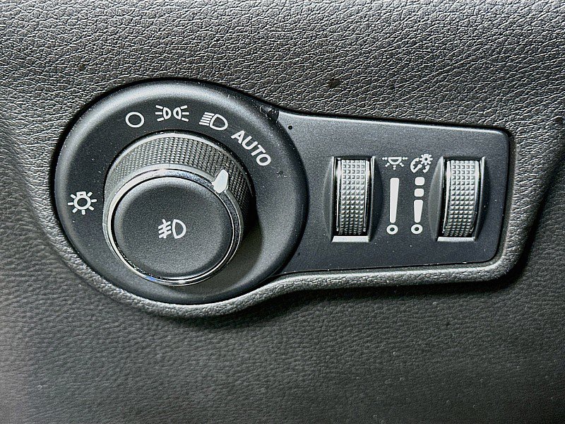 Used 2026 Jeep Compass Trailhawk AWD/4WD image 10