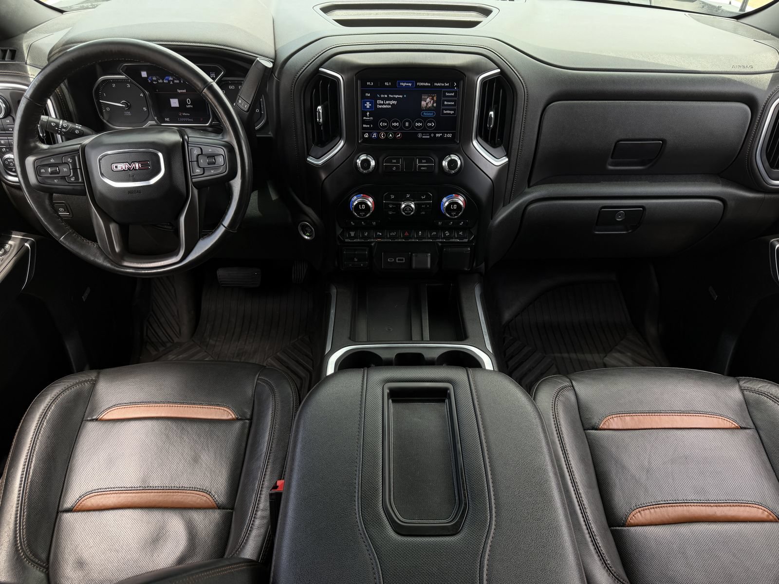 Used 2022 GMC Sierra 2500 AT4 w/ AT4 Premium Plus Package AWD/4WD image 14