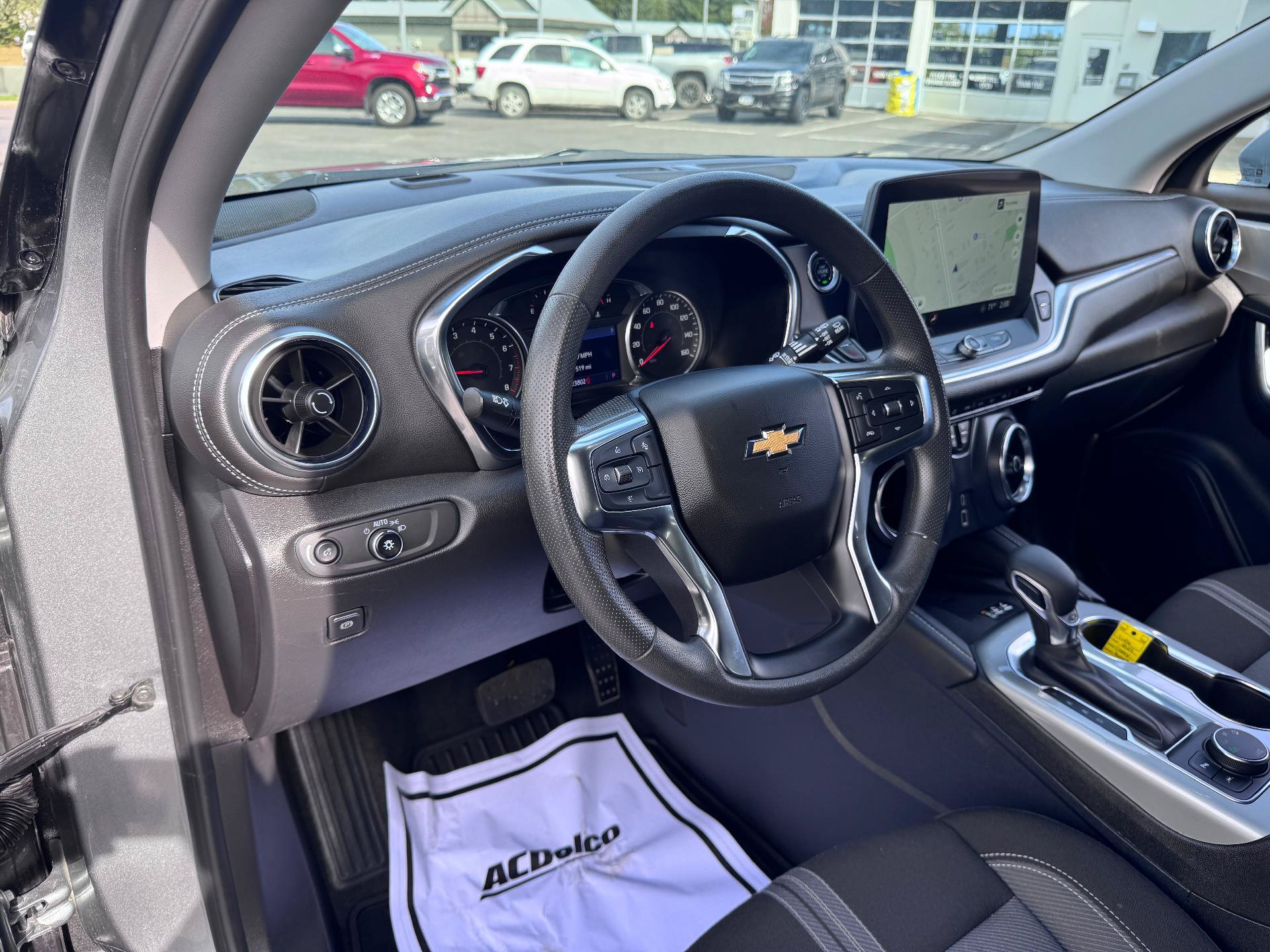 Used 2025 Chevrolet Blazer LT w/ Convenience Package AWD/4WD image 9