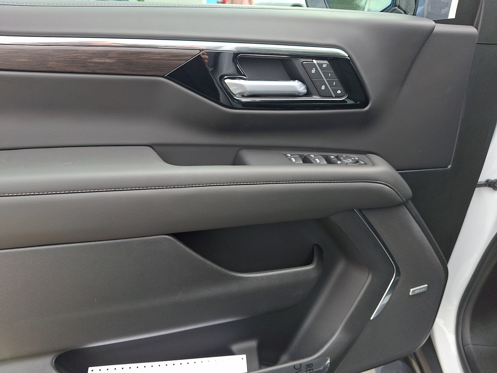 New 2026 Chevrolet Tahoe Z71 w/ Z71 Off-Road Package AWD/4WD image 13