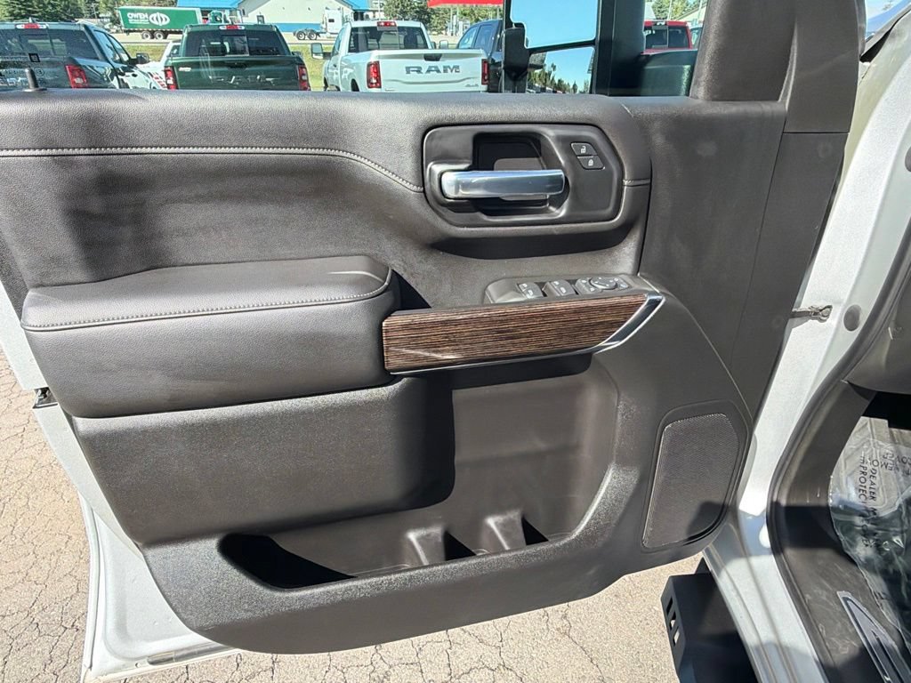 Used 2020 GMC Sierra 2500 SLE w/ SLE Value Package; AWD/4WD image 15