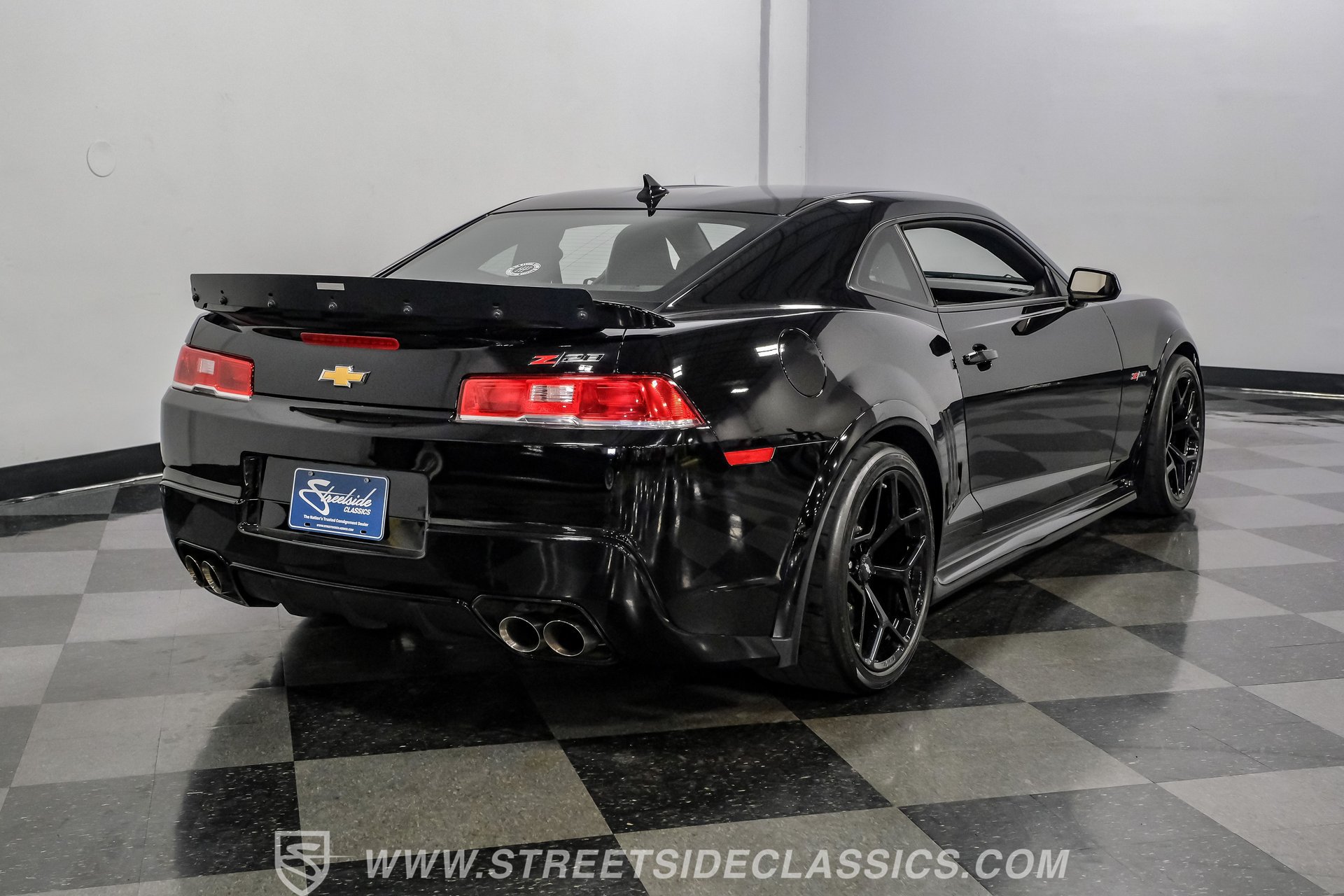 Used 2015 Chevrolet Camaro Z/28 RWD image 25