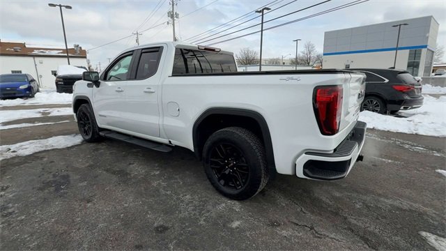 Used 2022 GMC Sierra 1500 Elevation w/ LPO, Elevation Black Package image 6