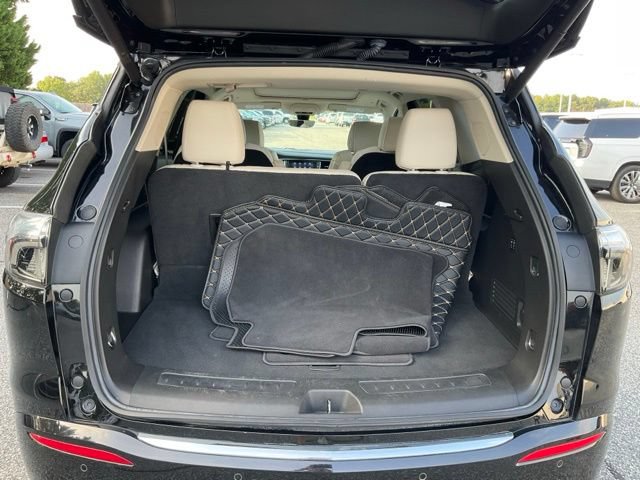 Used 2023 Buick Enclave Avenir w/ Avenir Technology Package FWD image 20