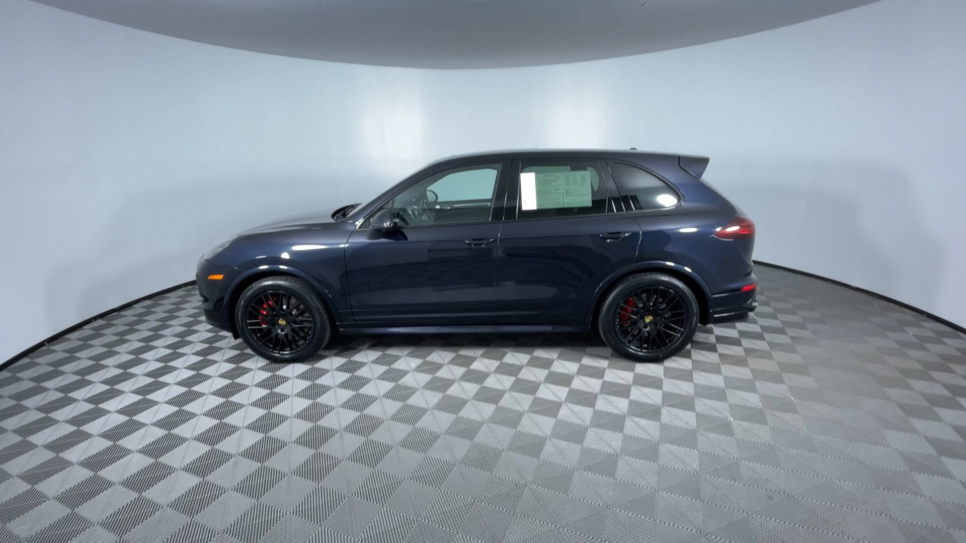 Used 2016 Porsche Cayenne GTS AWD/4WD image 6
