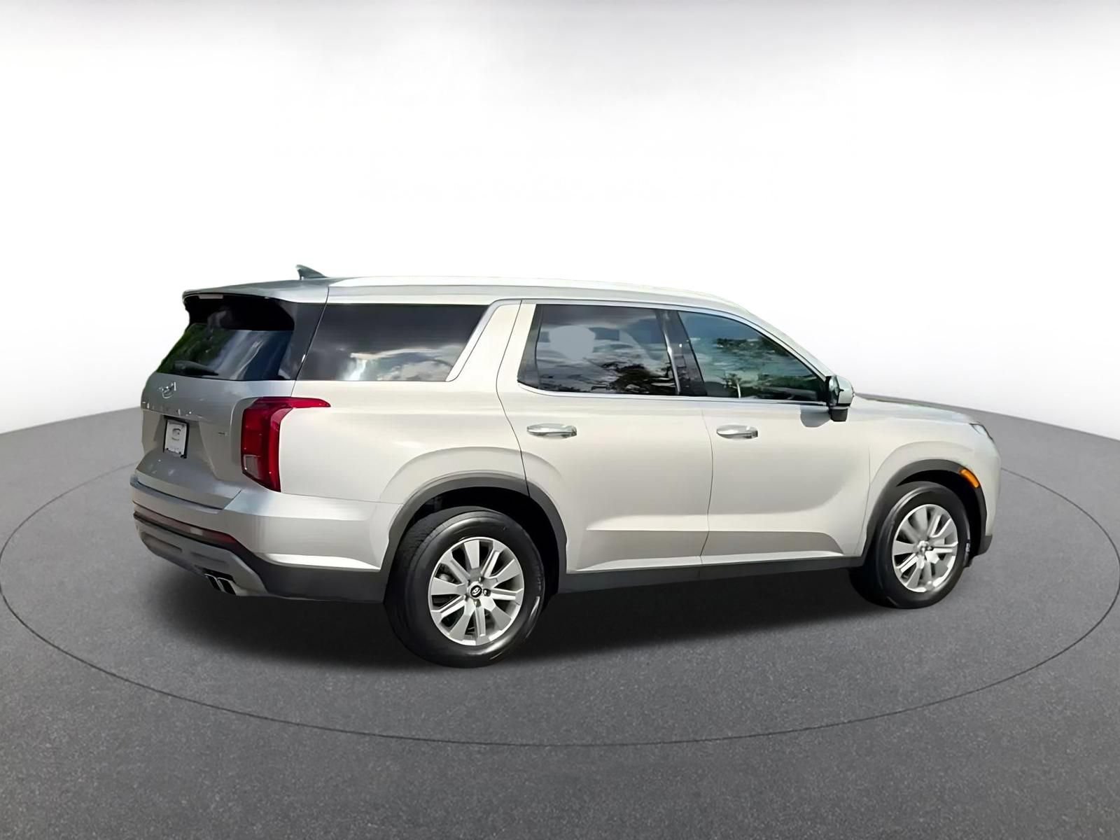 Used 2025 Hyundai Palisade SEL AWD/4WD image 14