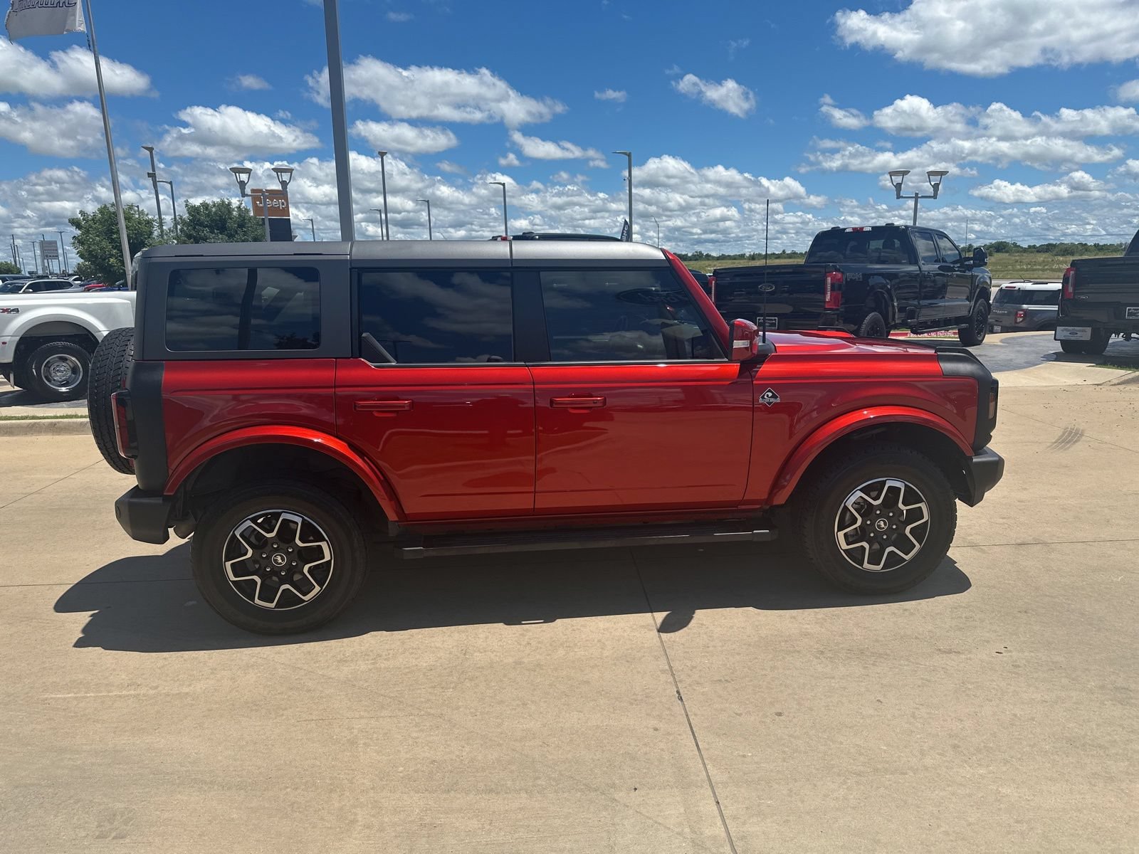 Used 2024 Ford Bronco Outer Banks AWD/4WD image 9
