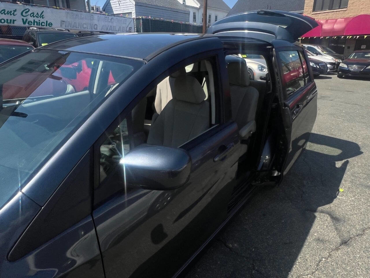 Used 2012 MAZDA MAZDA5 Touring FWD image 6