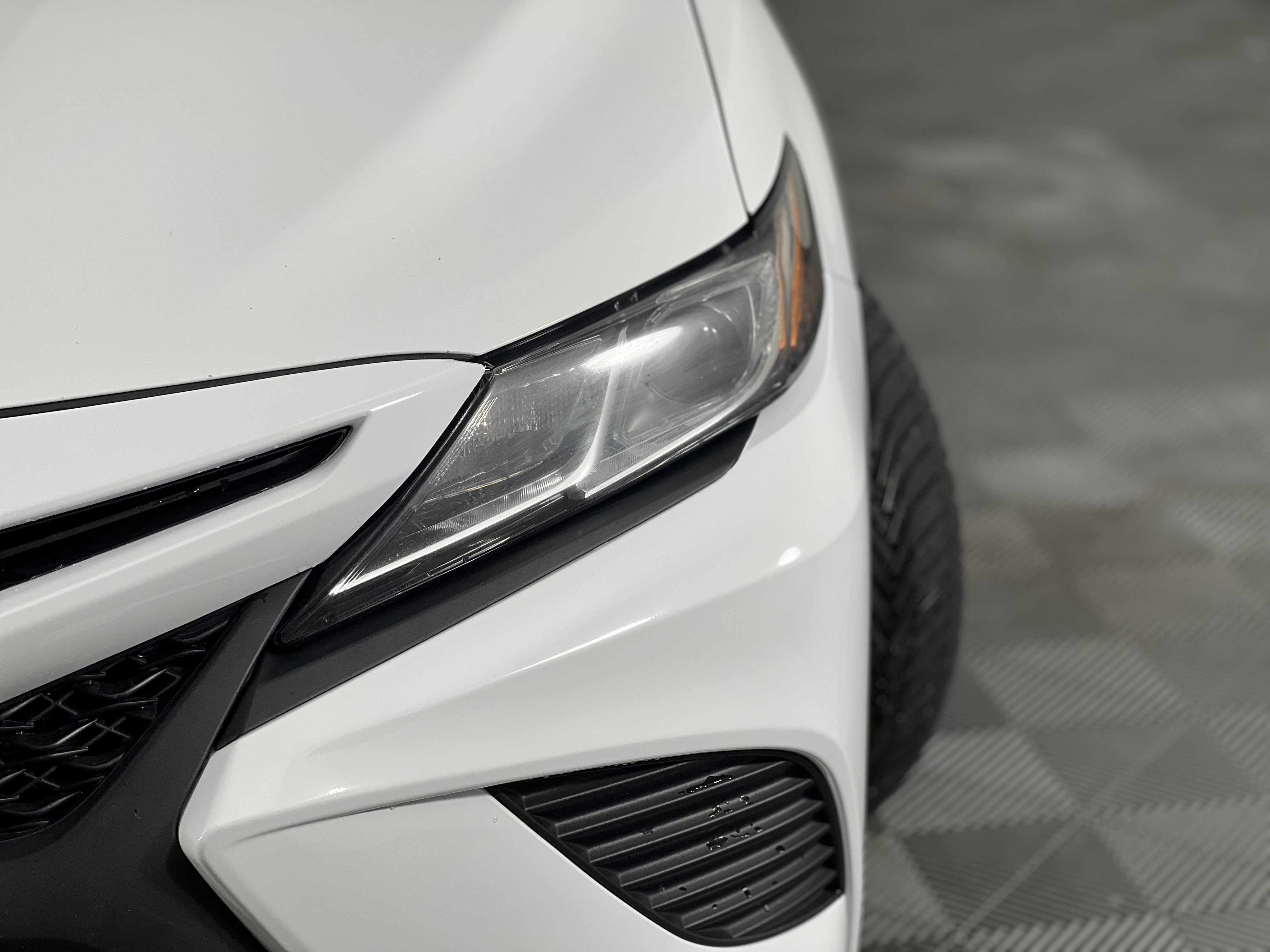 Used 2019 Toyota Camry SE FWD image 7