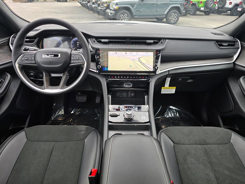 New 2026 Jeep Grand Cherokee Altitude AWD/4WD image 6