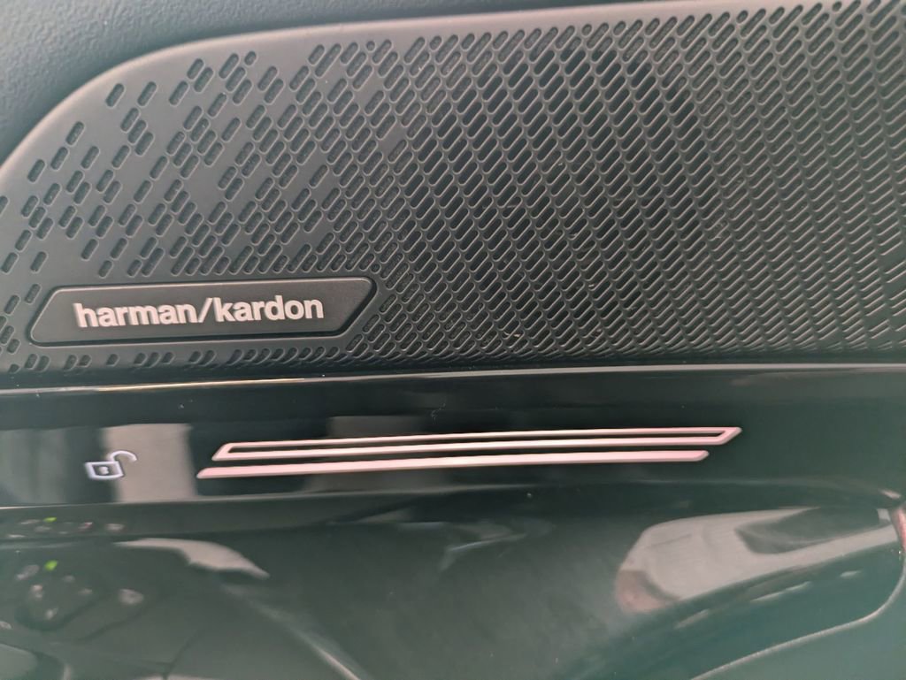 Certified 2025 BMW 530i xDrive w/ Premium Package image 13