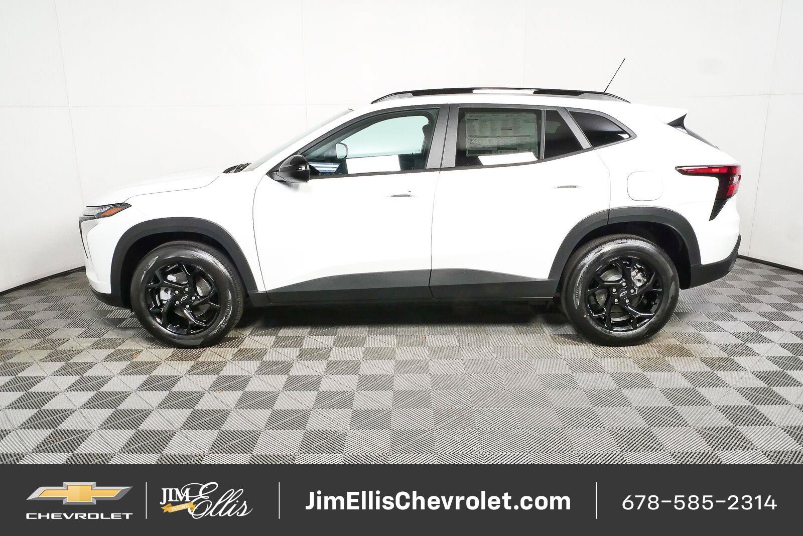 New 2026 Chevrolet Trax LT w/ Driver Confidence Package FWD image 28