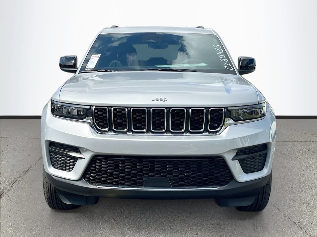 New 2026 Jeep Grand Cherokee Laredo AWD/4WD image 2