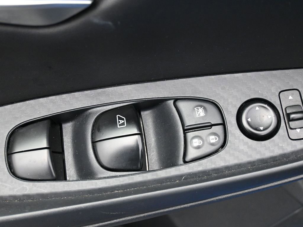 Used 2025 Nissan Sentra SV FWD image 20