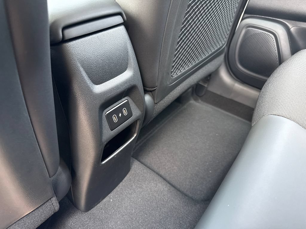 New 2026 Hyundai Venue SEL FWD image 36