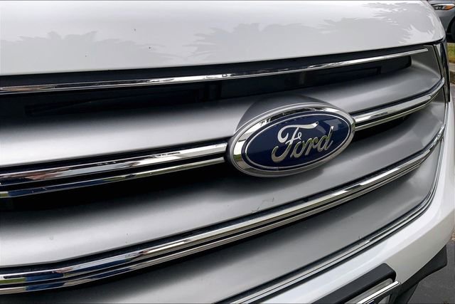 Used 2016 Ford Edge SE image 30