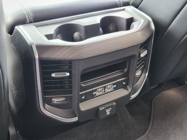 Used 2025 RAM 1500 Laramie AWD/4WD image 29