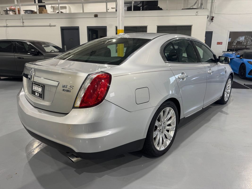 Used 2012 Lincoln MKS AWD image 7