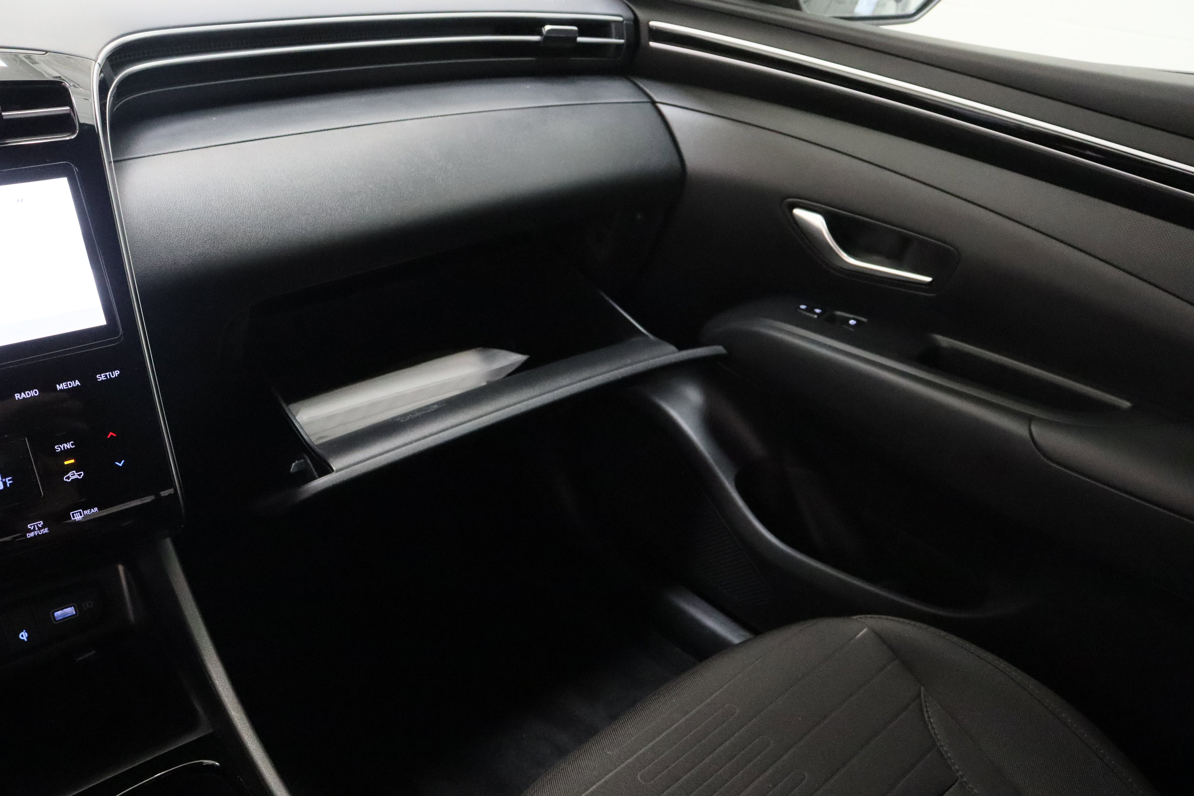 Used 2024 Hyundai Santa Cruz SEL w/ Activity Package FWD image 25