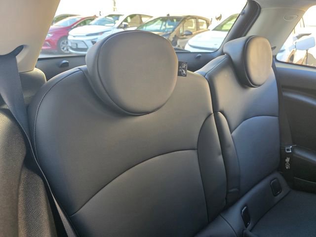 Used 2011 MINI Cooper Hardtop FWD image 15