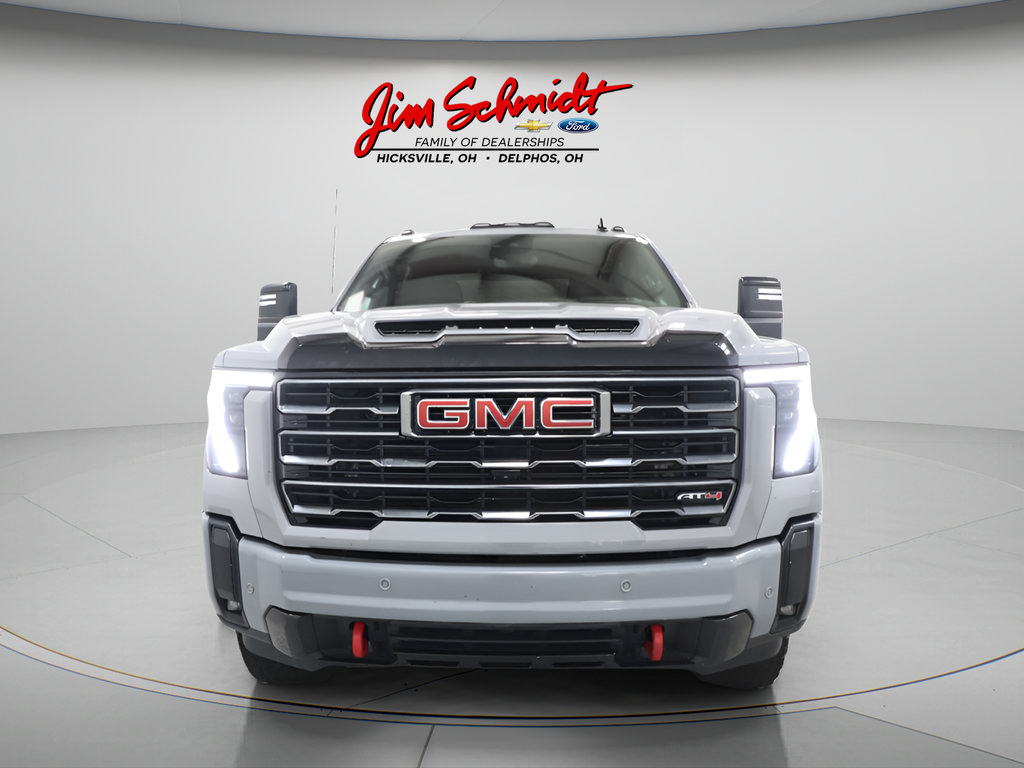 Used 2025 GMC Sierra 2500 AT4 w/ Technology Package AWD/4WD image 3