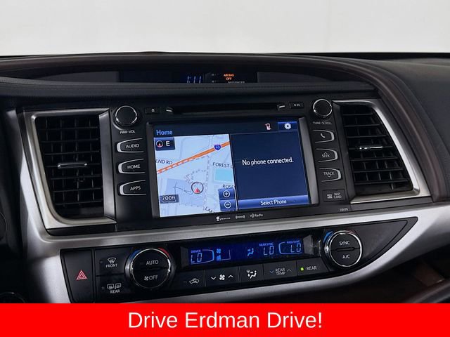Certified 2018 Toyota Highlander XLE w/ Carpet Mat Package (TMS) image 20