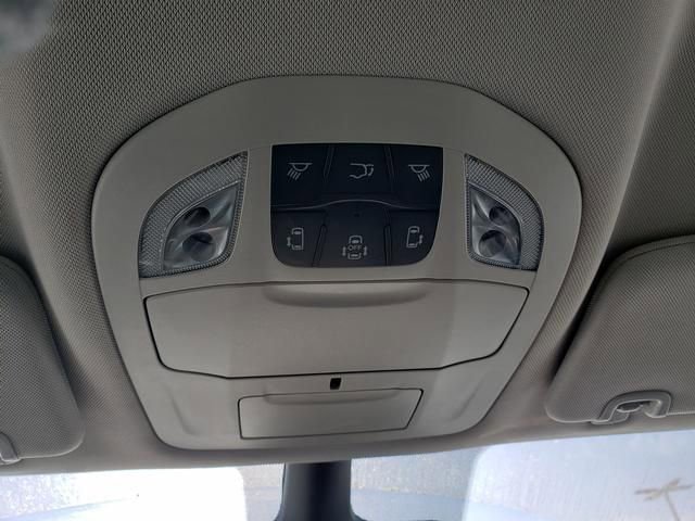 Used 2024 Chrysler Pacifica Touring-L image 27