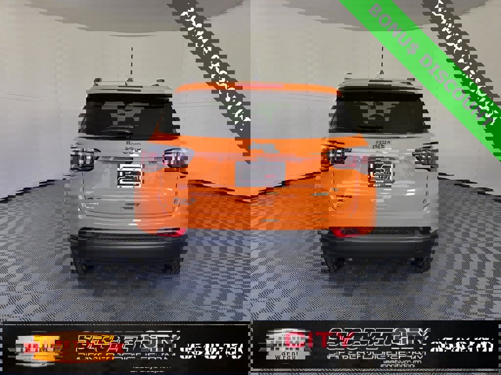 New 2026 Jeep Compass Latitude image 6