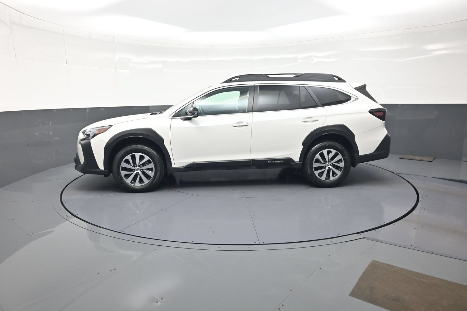 Used 2023 Subaru Outback Premium AWD/4WD image 6