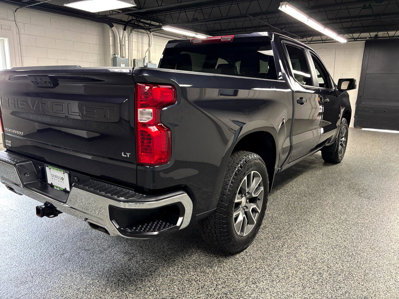 Used 2022 Chevrolet Silverado 1500 LT w/ Z71 Off-Road Package image 4