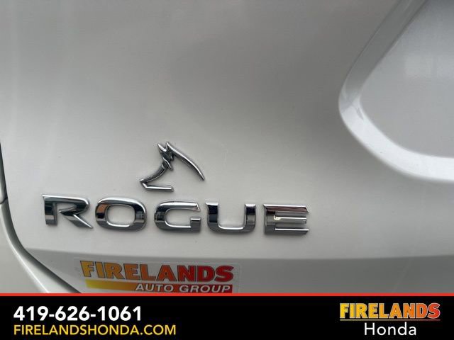 Used 2015 Nissan Rogue SV image 11