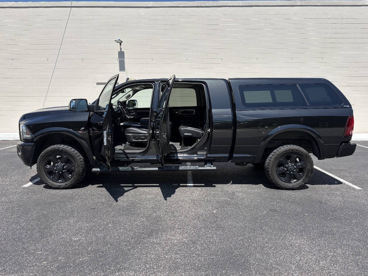 Used 2018 RAM 2500 Laramie w/ Sport Appearance Group AWD/4WD image 42