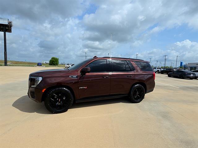 Used 2022 GMC Yukon AT4 image 2