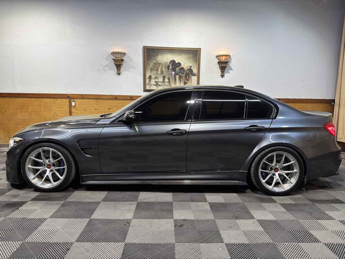Used 2018 BMW M3 image 2