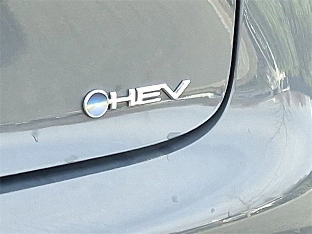 Used 2025 Toyota Prius LE image 31