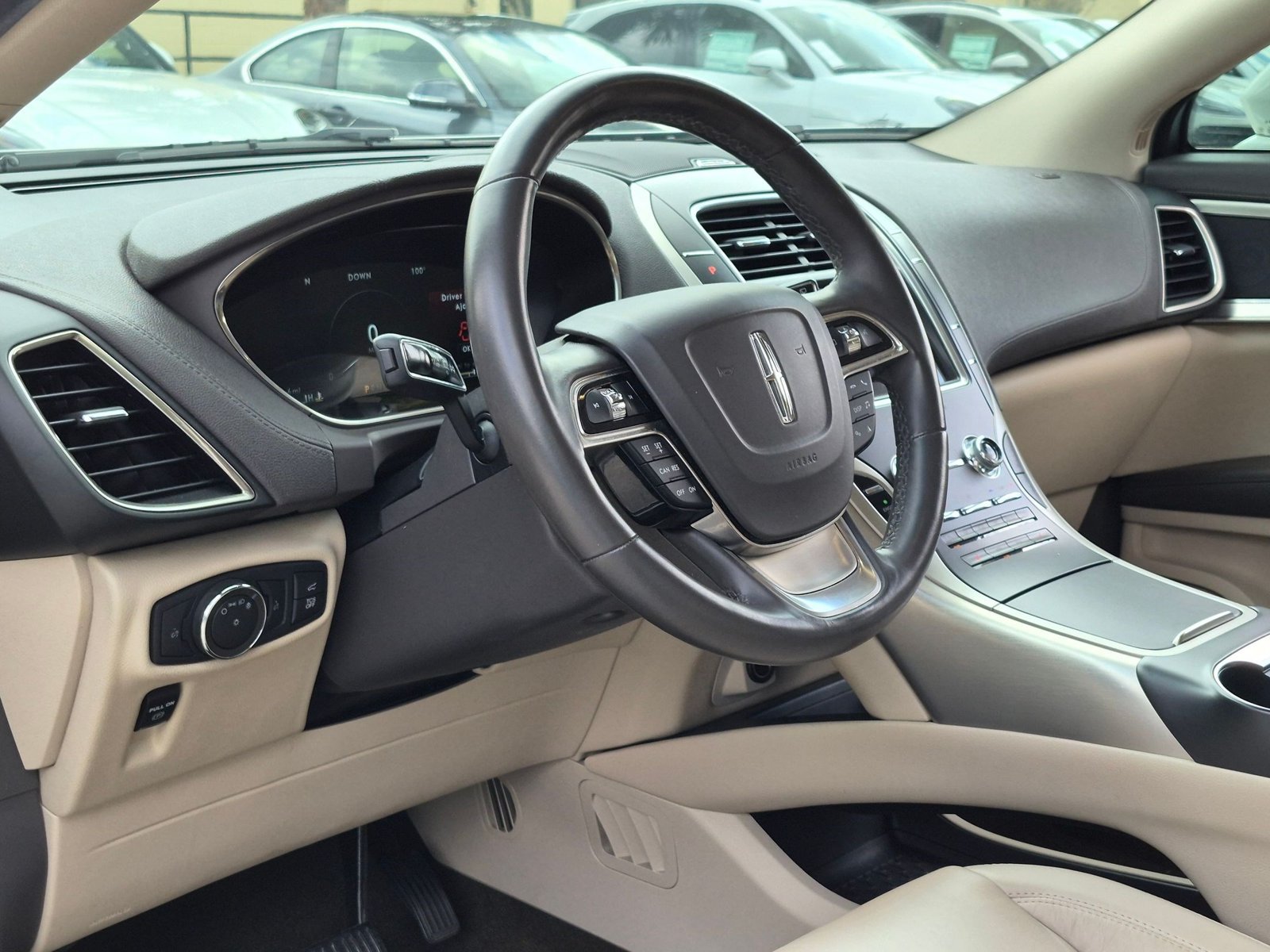 Used 2020 Lincoln Nautilus FWD w/ Equipment Group 101A image 4